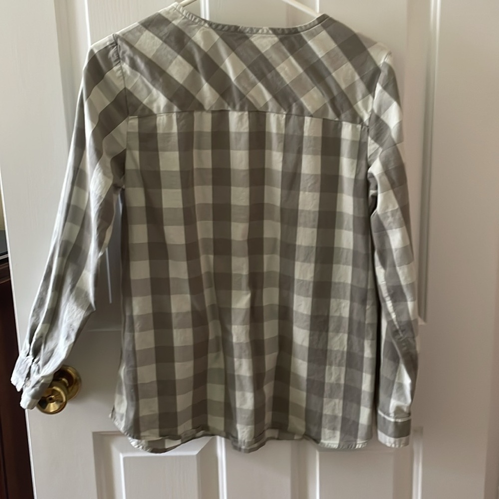 Christopher & Banks Gray and White Plaid Top. Small. Nice - Picture 2 of 5